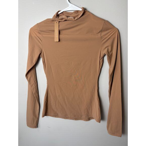 Skims Fits Everybody Turtleneck Top Sienna Small NWT - Picture 3 of 3